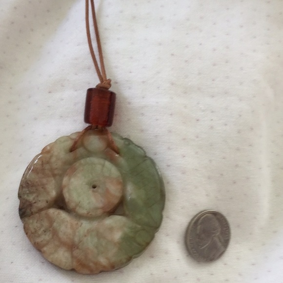 Jade necklace - Picture 4 of 4